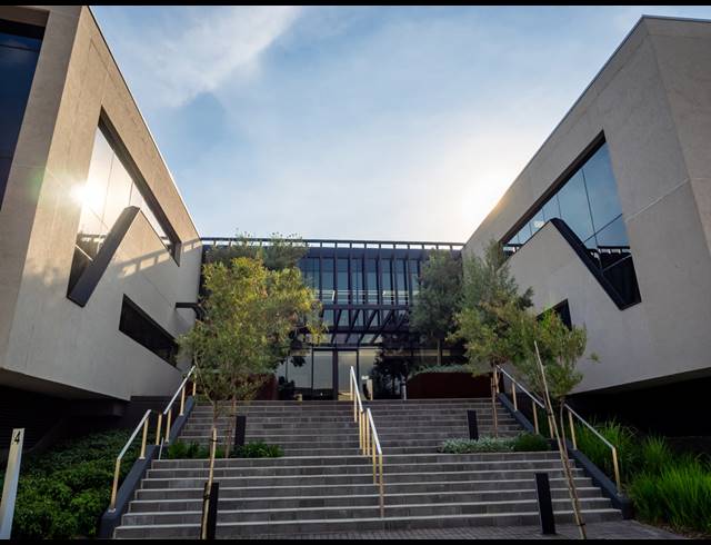 389M² OFFICE TO LET IN WATERFALL
